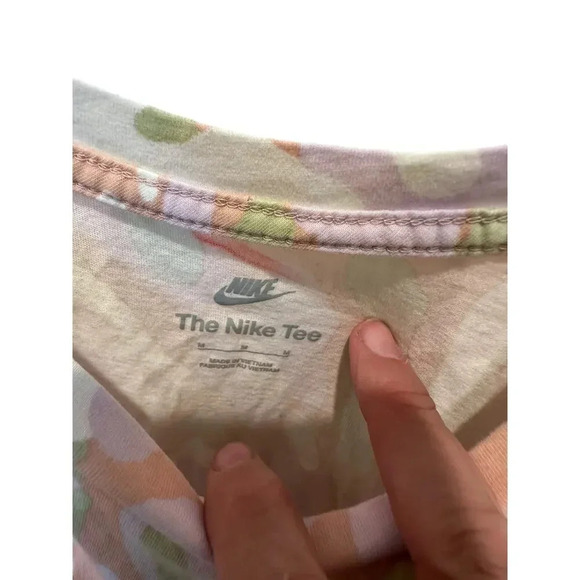 Nike NSW "Sports Are A Trip" Tie Dye Sportswear T-Shirt Size Medium - Picture 5 of 5